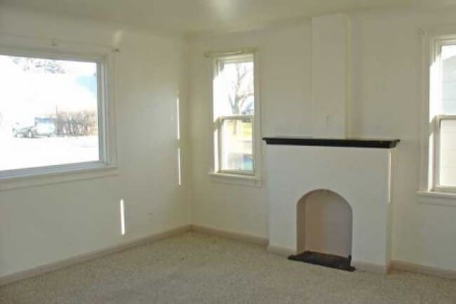 Photo - 714 Alderson Ave