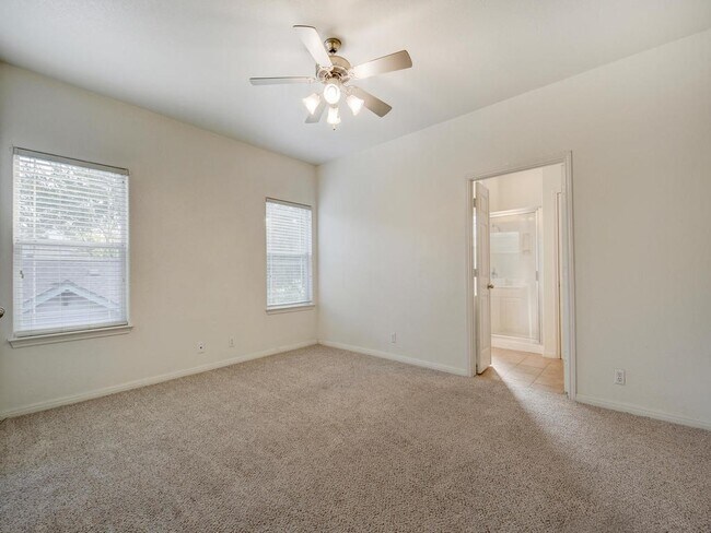 Photo - 504 Nelray Blvd