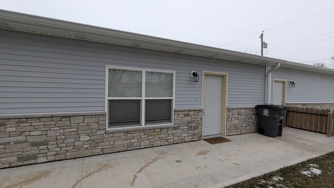 Building Photo - 1600 4th Ave Unit 2