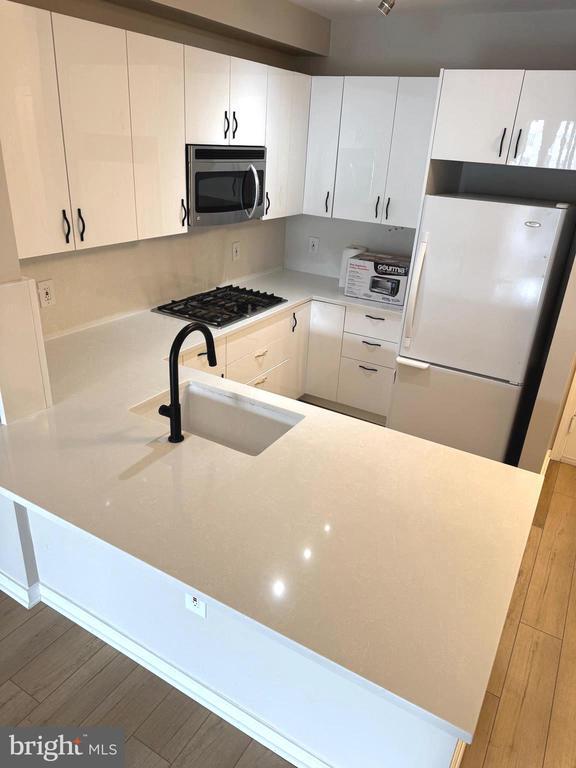 Photo - 1641 International Dr Unidad 418