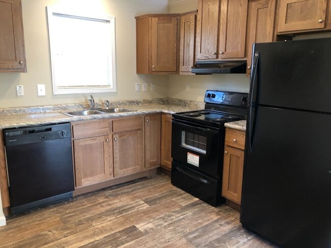 Photo - 3 Bedroom/2 Bath Duplex - Gray TN