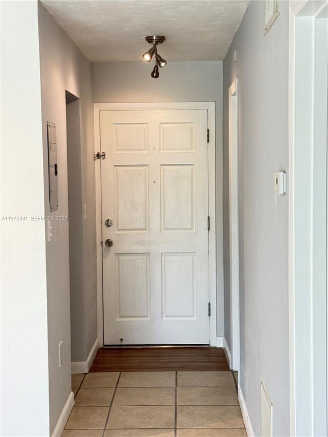 Photo - 9641 SW 77th Ave Unit D305