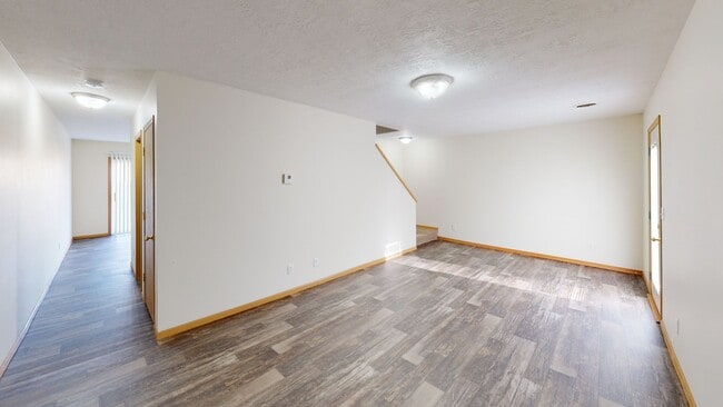 Photo - 2 BEDROOM TOWN HOME IN TEA, ATTACHED GARAGE, CLOSE TO AREA SCHOOLS Unit 306 Scott Place