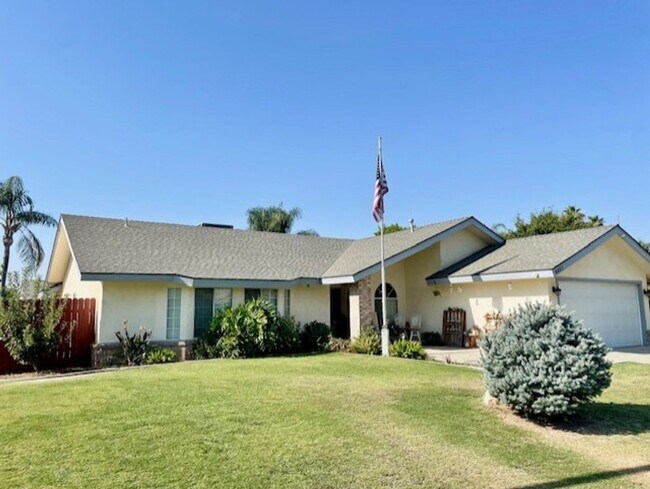North West Bakersfield Home - North West Bakersfield Home