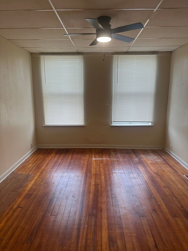 Photo - 5424 Michigan Ave Unit 1st Floor