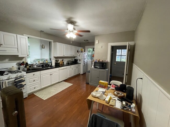 Building Photo - 47 Fiske Ave Unit 2 Rental