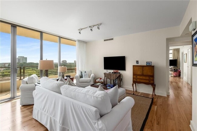 Photo - 700 Park Regency Pl NE Unit 1906