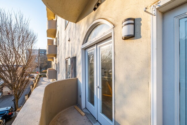 Photo - 2161 Peachtree Rd Unit 106