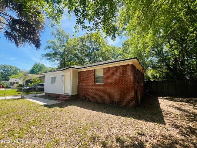 Photo - 3354 Mabry Terrace