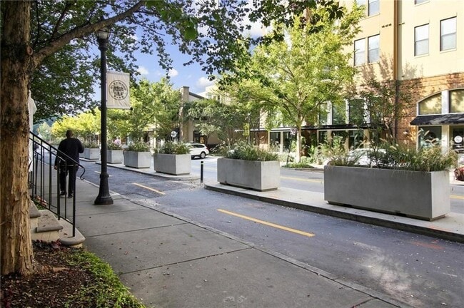 Photo - 428 Bill Kennedy Wy SE