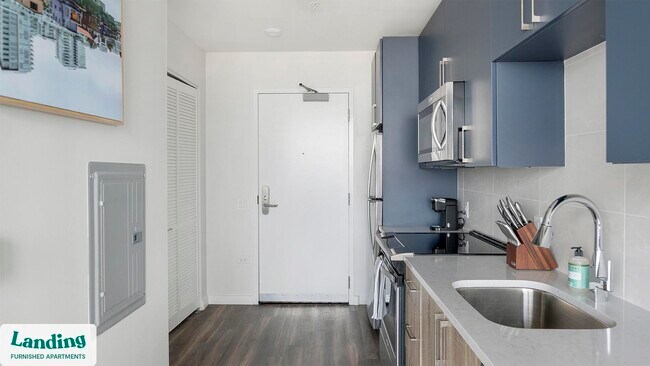 2010 West End Ave Unit 2016
