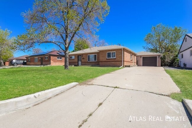 Photo - 9240 Lillian Ln