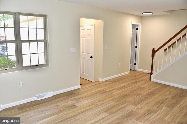 Photo - 2002 Acorn Dr Townhome