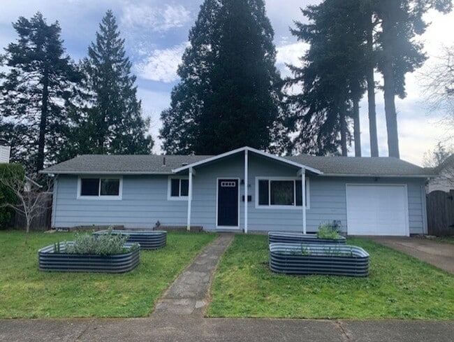 Building Photo - $2,500 Three Bedrooms, Two Baths Home with Private Back Yard, Ready To Lease!