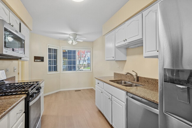 Photo - 1252 S Parkside Dr