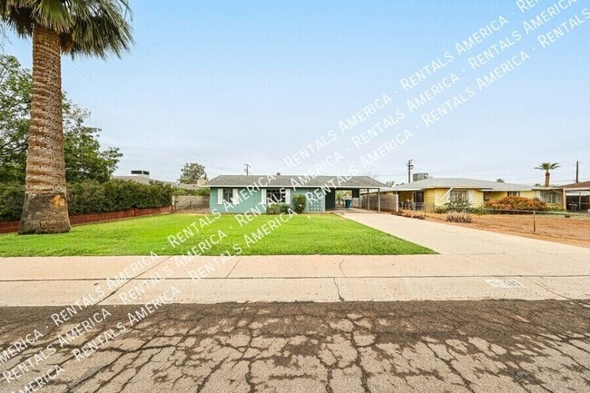 Photo - 1723 W Indianola Ave