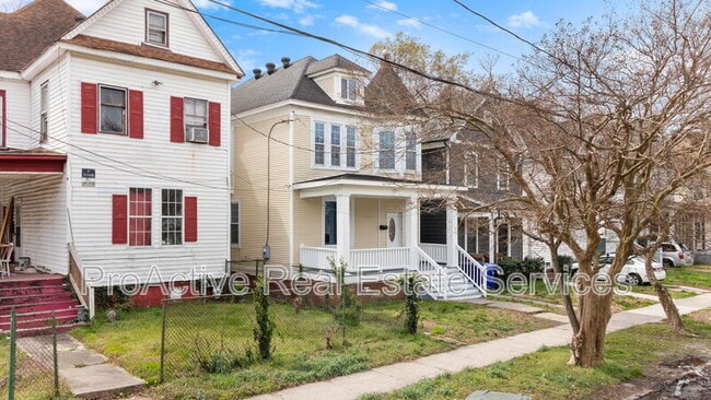 Photo - 417 W 30th St