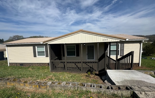 Photo - 3 Bedroom 2 Bathroom Home in Bristol, TN