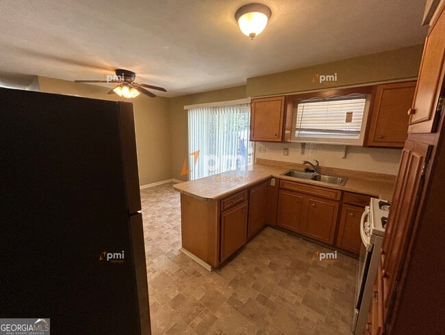 Photo - 1549 Barcelona Dr