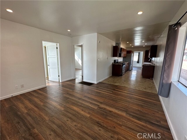 Photo - 4587 W 142nd St