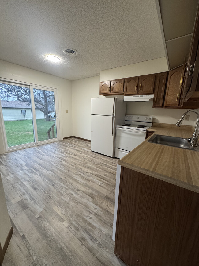 Kitchen - 1104 Residences