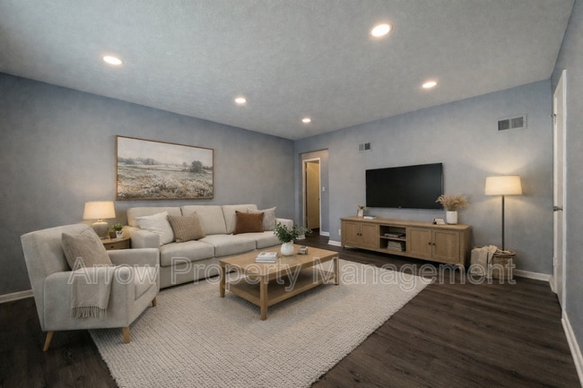 Building Photo - 800 S 38th St