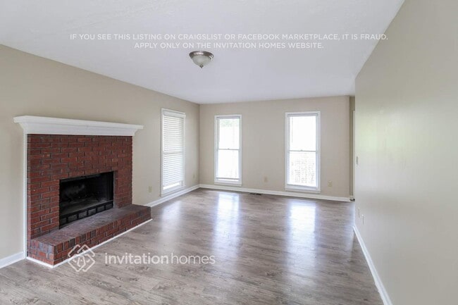 Photo - 50 Bentley Pl Way