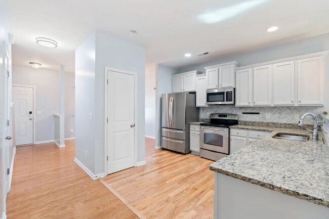 Photo - 4221 Lochurst Dr