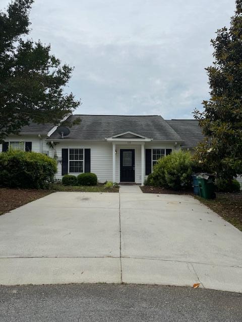 Photo - 133 Hillsborough Ln