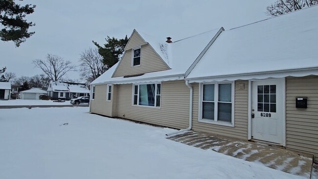 Building Photo - 6209 Pleasant Ave