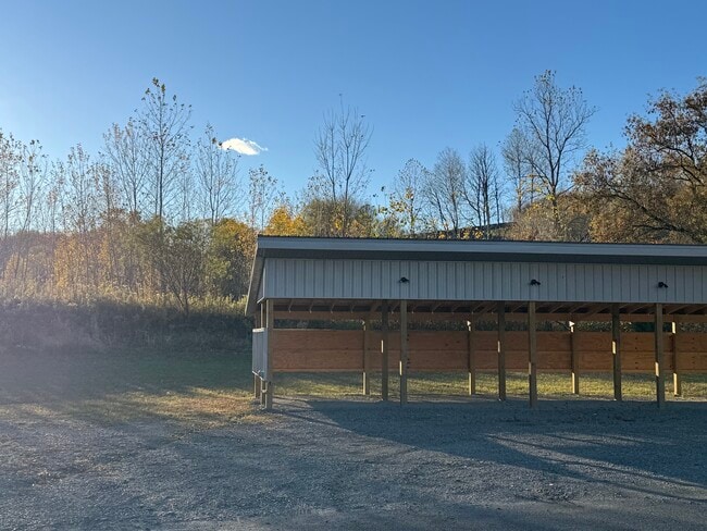 Photo - 6 Locust Ave