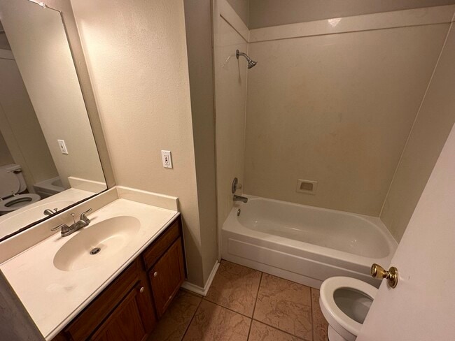 Photo - 21906 Calderbrook Dr