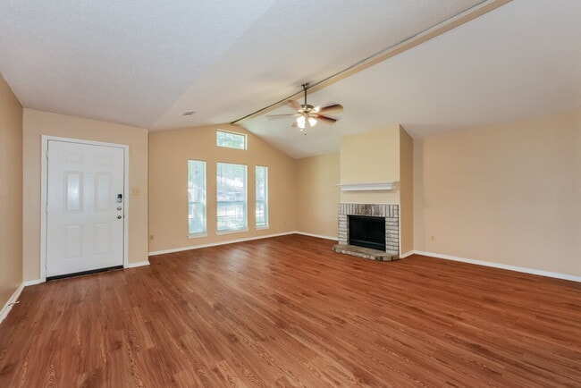 Photo - 1125 Hidden Creek Dr
