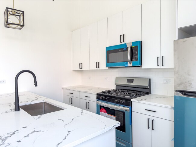 Photo - 4700 N Western Ave Unit P112