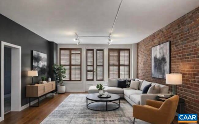 Photo - 311 5th St SW