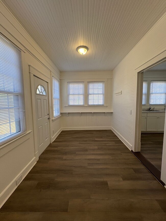 Photo - Spacious house in Appomattox!