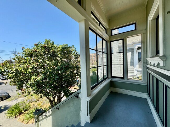 Front Porch - 1910 Union St Unit A - 3 of 5 bdrms for rent