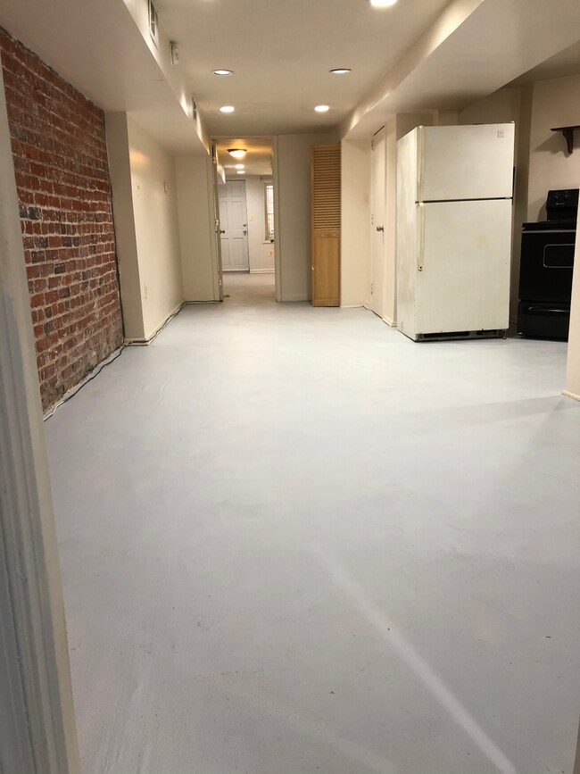 Photo - 902 Westminster St NW