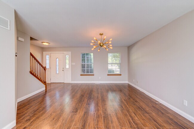 Photo - 34 Heatherwood Ct