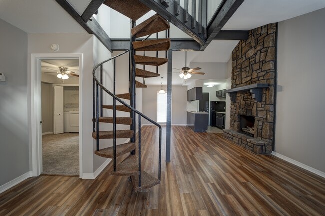 Photo - 13811 Turnberry Ln