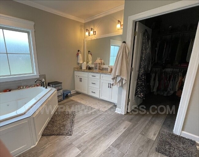 Photo - 117 Crest Hill Dr