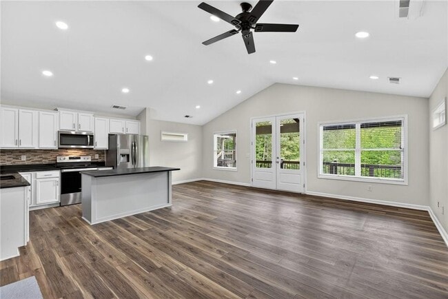 Photo - 193 Lakeside Dr
