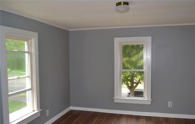 Photo - 126 W 3rd St