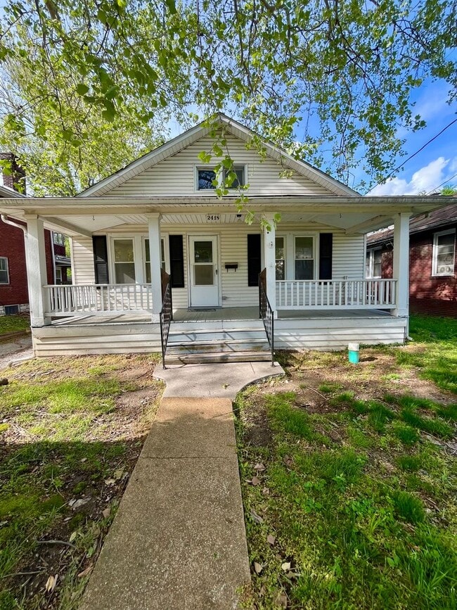 Building Photo - Two bedroom in Alton