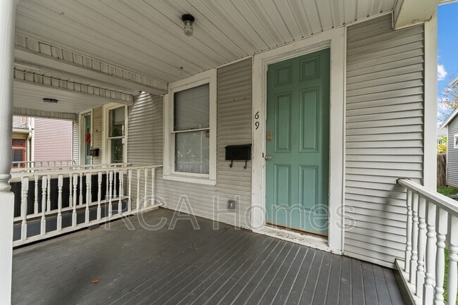Photo - 69 N Whittier Pl