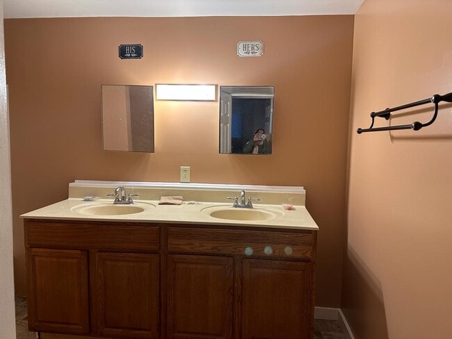 Photo - 662 Bailey Dr