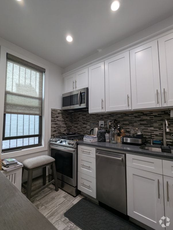 Building Photo - 33-52 29th St Rental