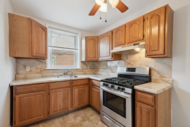 Photo - 4241 Aldine St Unit 2nd Floor