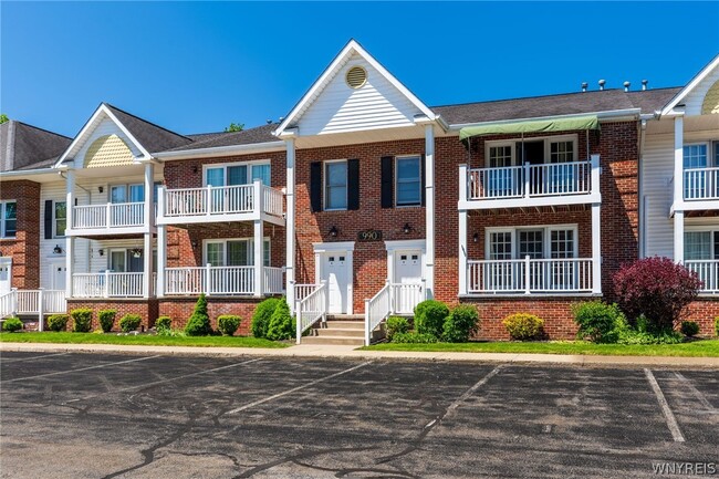 Building Photo - 990 Hopkins Rd