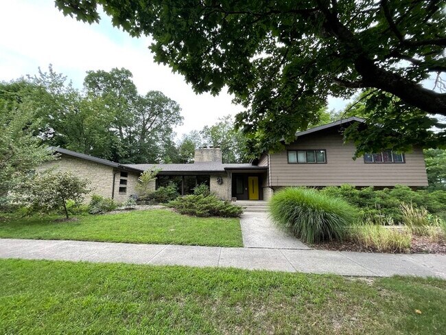 Riverside Gardens Neighborhood Home - Riverside Gardens Neighborhood Home